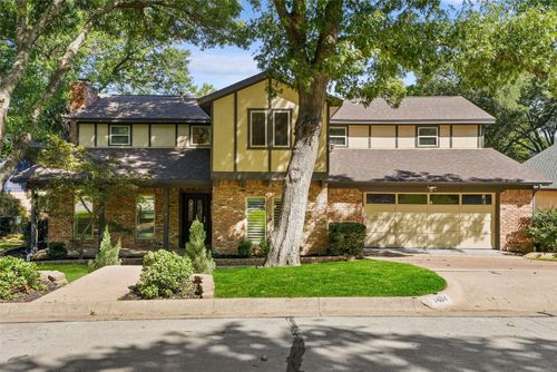 1404 Creekford Dr, Arlington, TX, 76012-2111 | Card Image