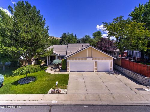5276 Santa Rosa Ave, Sparks, NV, 89436-3647 | Card Image