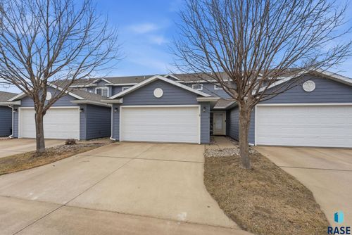1213 N Pekin Pl Place, Sioux Falls, SD, 57107 | Card Image
