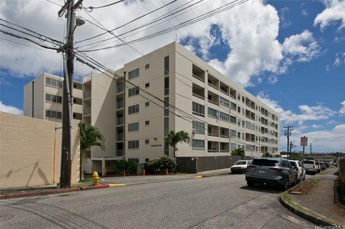 apt-a202-1555 Pohaku St, Honolulu, HI, 96817-2858 | Card Image