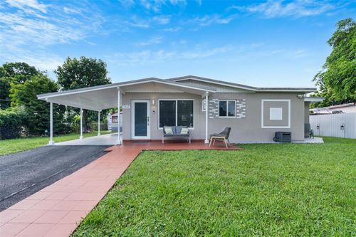 5460 Nw 173rd Dr, Miami Gardens, FL, 33055-3504 | Card Image