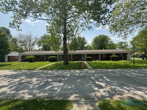 917 Hubbel St, Maumee, OH, 43537-3527 | Card Image