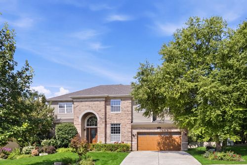 5280 Burnham St, Lisle, IL, 60532-4393 | Card Image