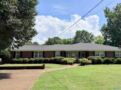 615 Fairmont St, Albertville, AL, 35950-2813 | Card Image