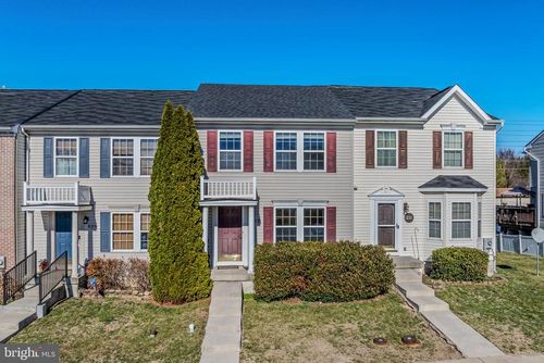 828 Marquette Dr, MARTINSBURG, WV, 25401-7399 | Card Image
