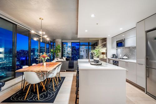 2305-108 W Cordova St, Vancouver, BC, V6B0G5 | Card Image