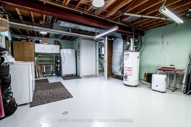 31 Rollins Dr, House other with 3 bedrooms, 2 bathrooms and 2 parking in Welland ON | Image 34