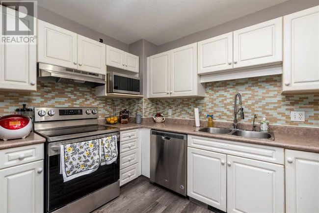 7 - 4501 39 St, Townhouse with 3 bedrooms, 3 bathrooms and 4 parking in Lloydminster SK | Image 16