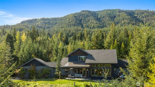 40 Snow Ridge Dr, Cle Elum, WA, 98922-1409 | Card Image