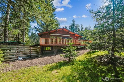10706 Pioneer Dr, Anderson Island, WA, 98303-8651 | Card Image