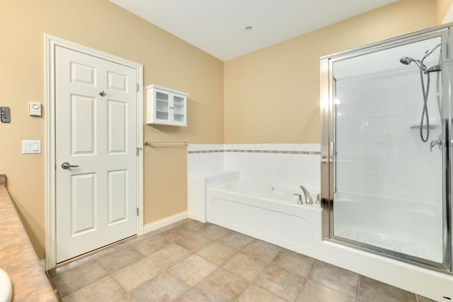 403 - 15323 17 A Ave, Condo with 2 bedrooms, 2 bathrooms and 2 parking in Surrey BC | Image 20