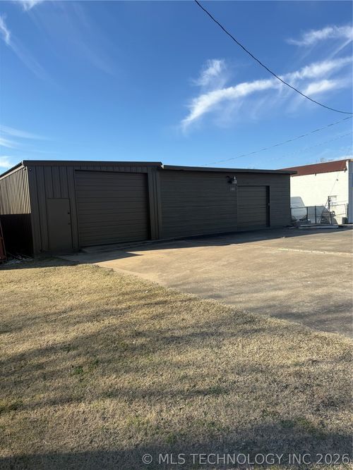 1301 E Tuxedo Boulevard, Bartlesville, OK, 74003 | Card Image