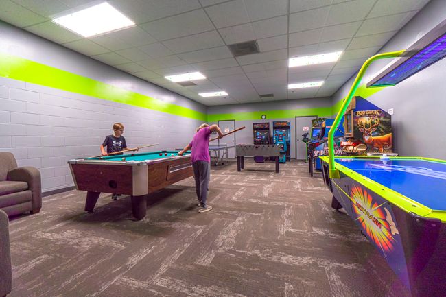 EC Sports Center-Arcade | Image 60