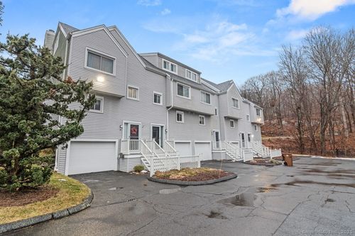 50-50 Country Pl, Shelton, CT, 06484-3862 | Card Image