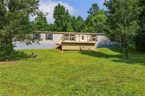 145 Oak Grove Dr, Denton, NC, 27239-6830 | Card Image
