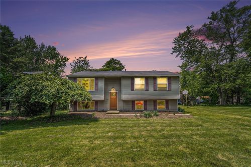 1474 Deermont Ave, Madison, OH, 44057-1352 | Card Image