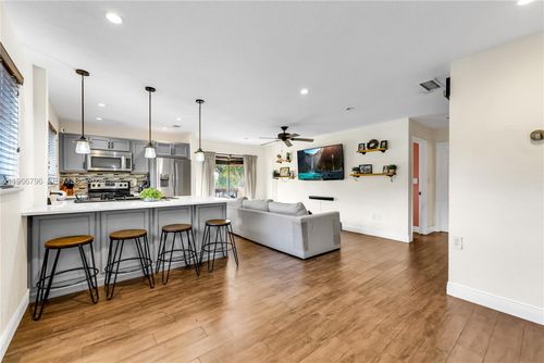 apt-b208-6236 Sw 136th Ct, Miami, FL, 33183-1232 | Card Image