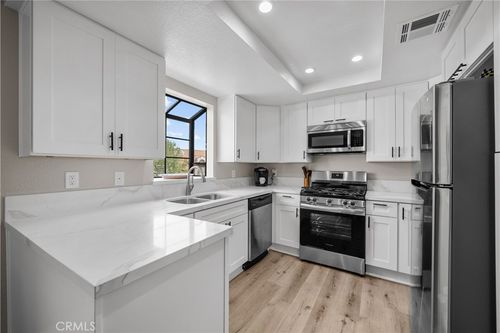 5131-18114 Erik Ct, Canyon Country, CA, 91387 | Card Image