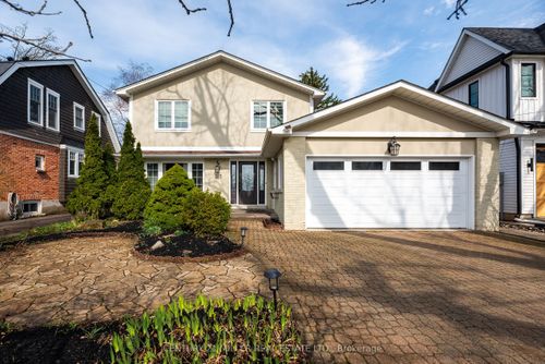 327 Macdonald Rd, Oakville, ON, L6J2A8 | Card Image