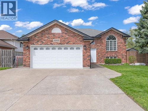 1002 King Richard Court, Lakeshore, ON, N8L0T8 | Card Image