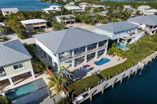 207 Bruce Ct, Marathon, FL, 33050-2953 | Card Image