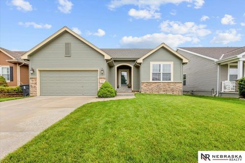 16906 Colony Drive, Omaha, NE, 68136 | Card Image