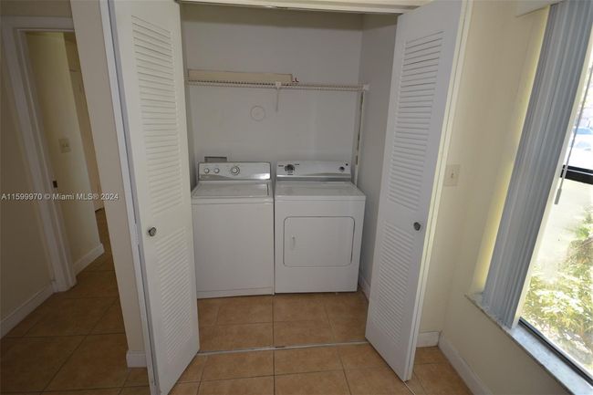 APT-2102 - 2796 S University Dr, Condo with 2 bedrooms, 2 bathrooms and null parking in Davie FL | Image 4