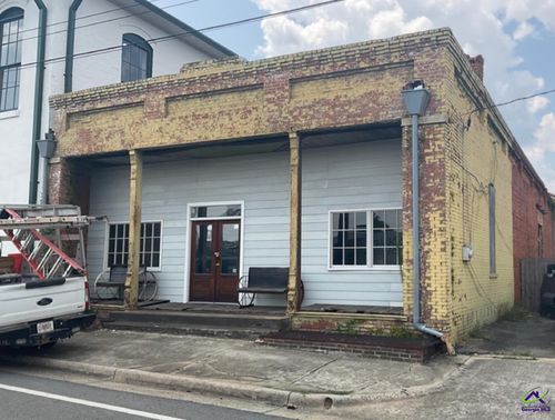 64 Commerce St, Hawkinsville, GA, 31036-8417 | Card Image