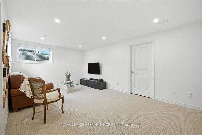 665 Cordelette Cir, House attached with 3 bedrooms, 3 bathrooms and 4 parking in Orleans ON | Image 37