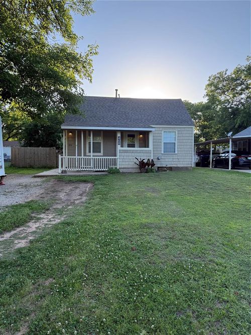 408 N 7th St, Noble, OK, 73068-9513 | Card Image