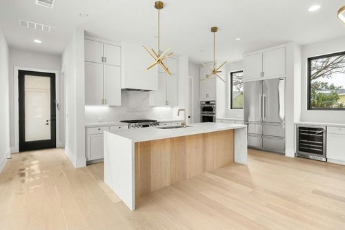 1719 Piedmont Ave, Austin, TX, 78757-1816 | Card Image