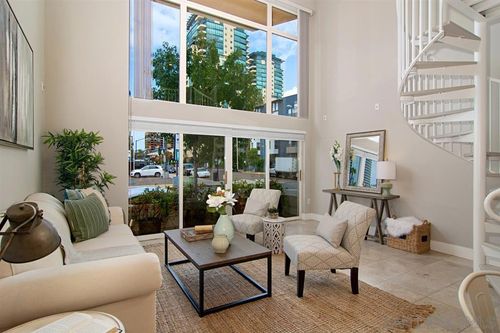 105-221 Island Ave, San Diego, CA, 92101-6871 | Card Image