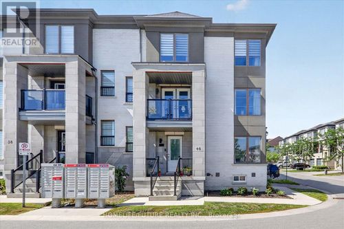 46 Pallock Hill Way, Whitby, ON, L1R0N5 | Card Image