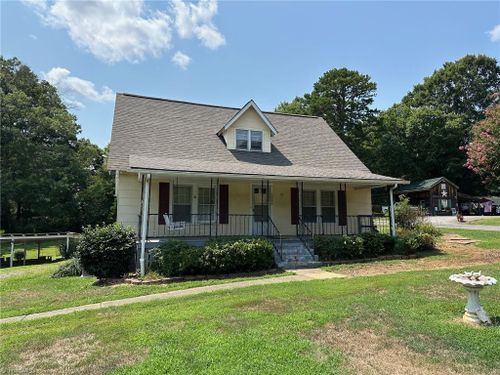 1594 Pine Hall Rd, Pine Hall, NC, 27042-8103 | Card Image
