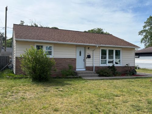 3062 Eastland Rd, Muskegon, MI, 49441-3975 | Card Image