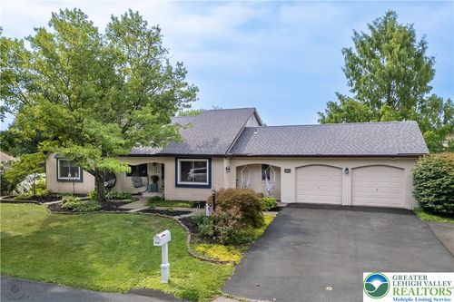 8138 Pheasant Run, FOGELSVILLE, PA, 18051-1521 | Card Image