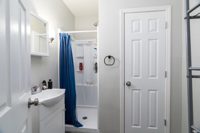 208 S Market St, Home with 0 bedrooms, 20 bathrooms and null parking in Delphi IN | Image 16