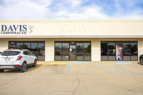 957 E Washington St, Winchester, IN, 47394-9294 | Card Image