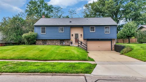 2509 Blue Ridge Dr Ne, Cedar Rapids, IA, 52402-3326 | Card Image