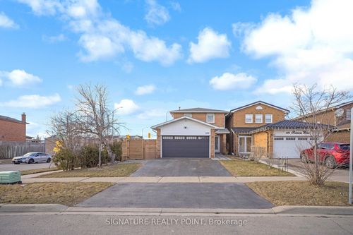 222 Simmons Blvd, Brampton, ON, L6V3Y1 | Card Image
