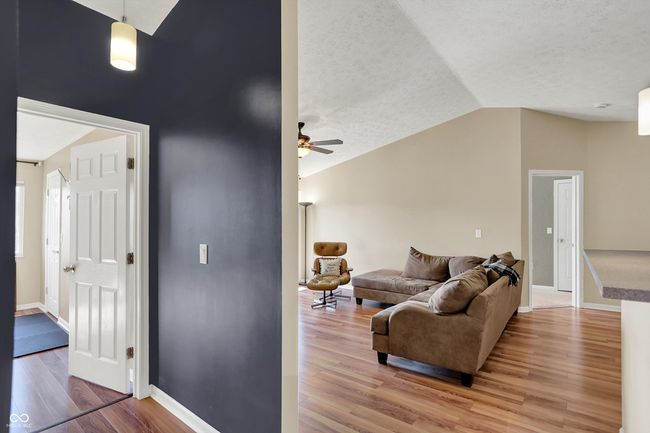 APT-205 - 12588 Tennyson Ln, Condo with 2 bedrooms, 2 bathrooms and null parking in Carmel IN | Image 9