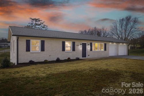 2621 Fairwood Dr, Hudson, NC, 28638-8753 | Card Image