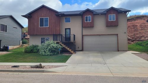 5816 Harper Ct, Rapid City, SD, 57702-3007 | Card Image