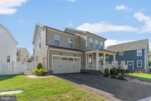 2385 Harmsworth Dr, DUMFRIES, VA, 22026-3018 | Card Image