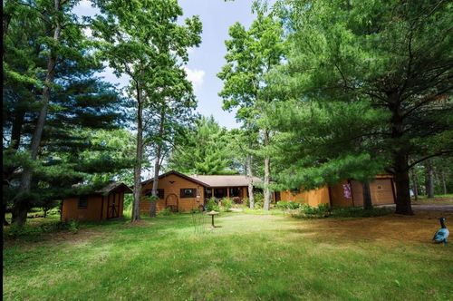W5894 Fish Ct, Montello, WI, 53949-7863 | Card Image