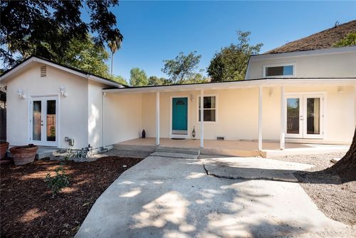 10416 Clybourn Ave, Shadow Hills, CA, 91040-1204 | Card Image