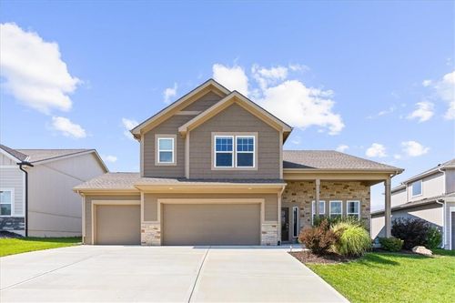 31408 W 85th Ter, De Soto, KS, 66018-9103 | Card Image