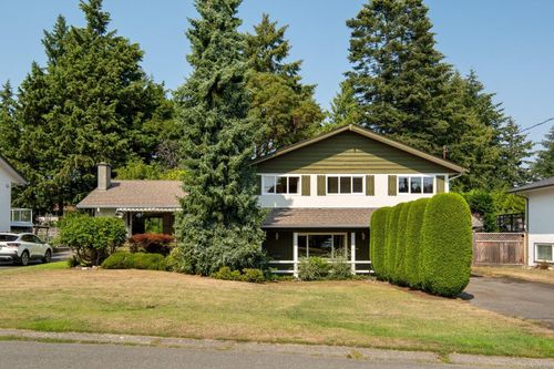 2045 San Rafael Cres, Victoria, BC, V8N2H7 | Card Image