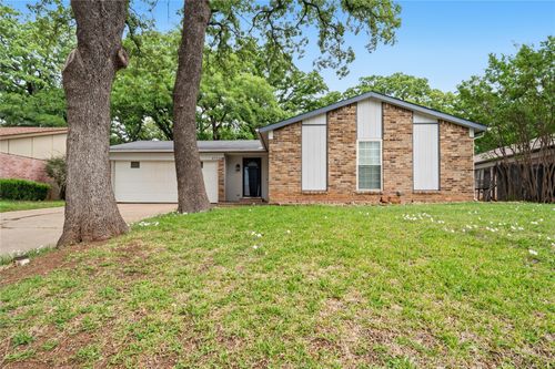 4723 Crest Dr, Arlington, TX, 76017-1007 | Card Image
