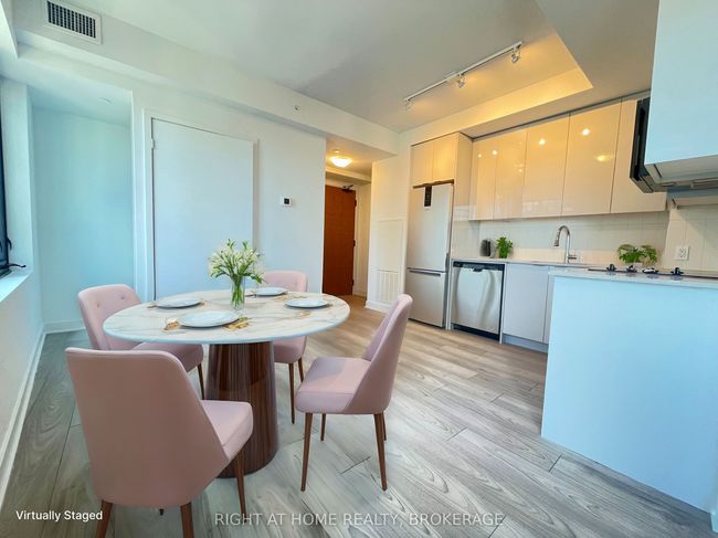 1306 - 2920 Highway 7, Condo with 1 bedrooms, 1 bathrooms and null parking in Vaughan ON | Image 19